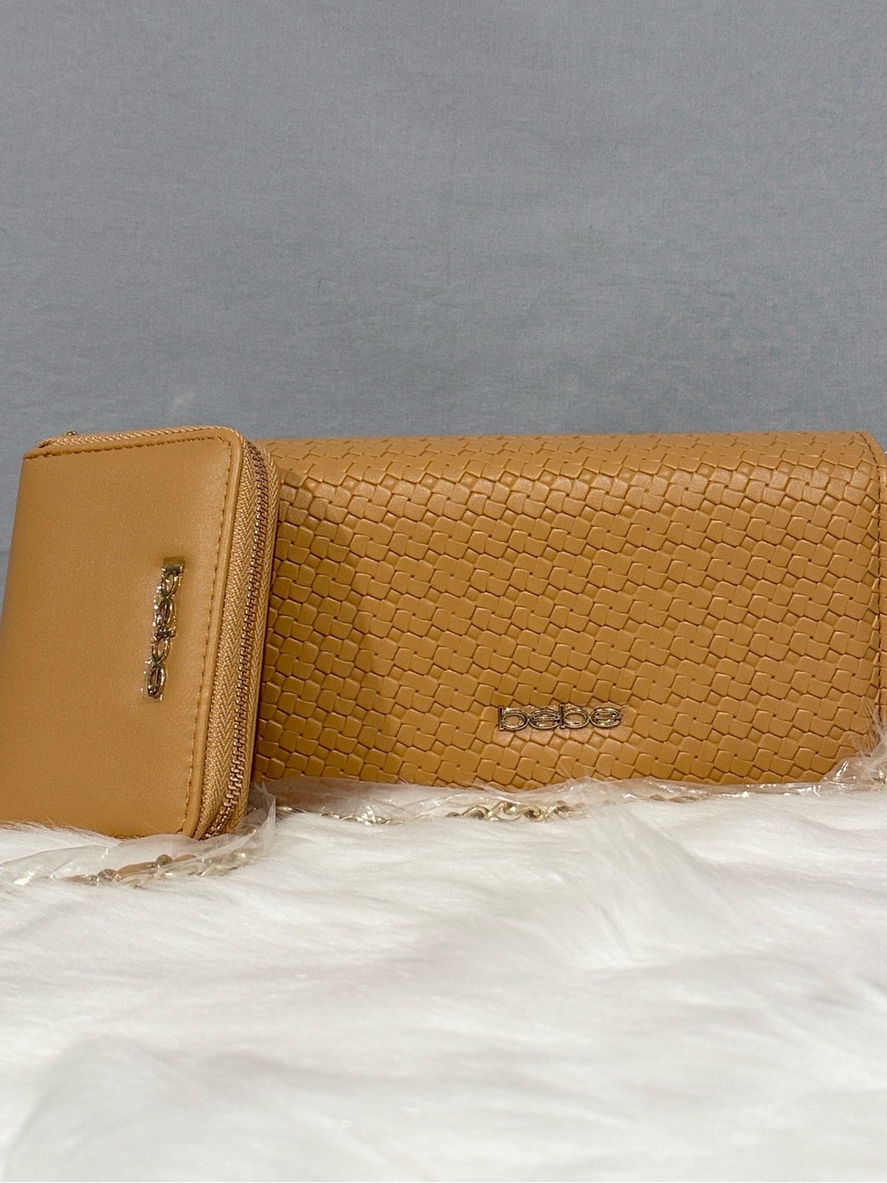 bebe Otto Woven Crossbody w Matching Wallet in Camel with Removable Charm NWT’S